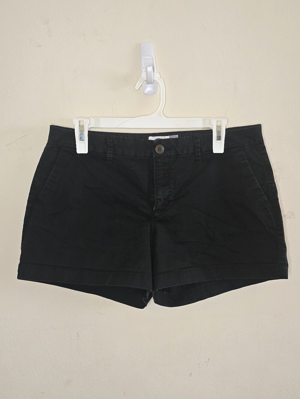 Old Navy Black Chino Shorts Women's Size 8 Low Rise Stretch Casual Summer